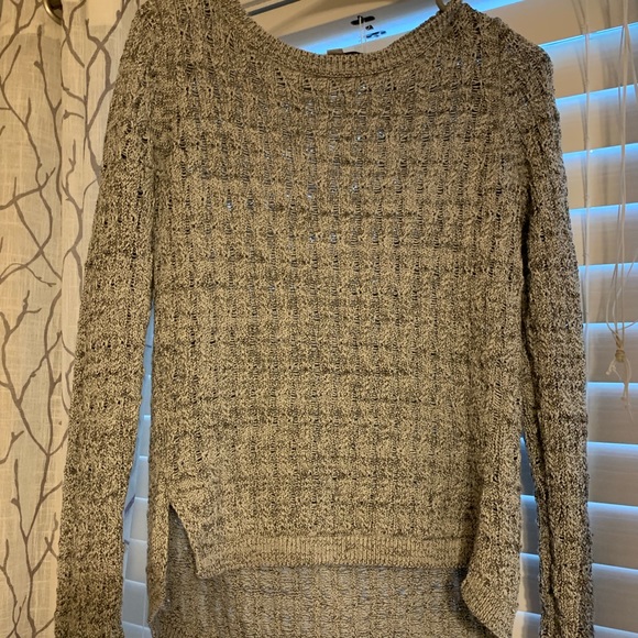 Sweater - Picture 1 of 3